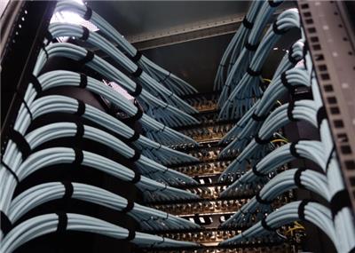 接入/终端设备软件开发 连接物理与数字世界的桥梁